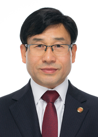 권영웅(국가혁명배당금당)