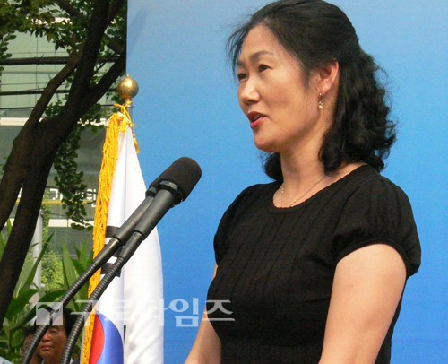 ‘구청장에 바란다’에서 발언 중인 학부모 김지영 씨.