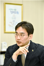 윤상혁 영림중 교장