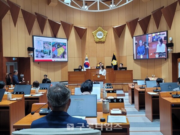 구로구의회 본회의장 회의 현장(구로타임즈사진DB)